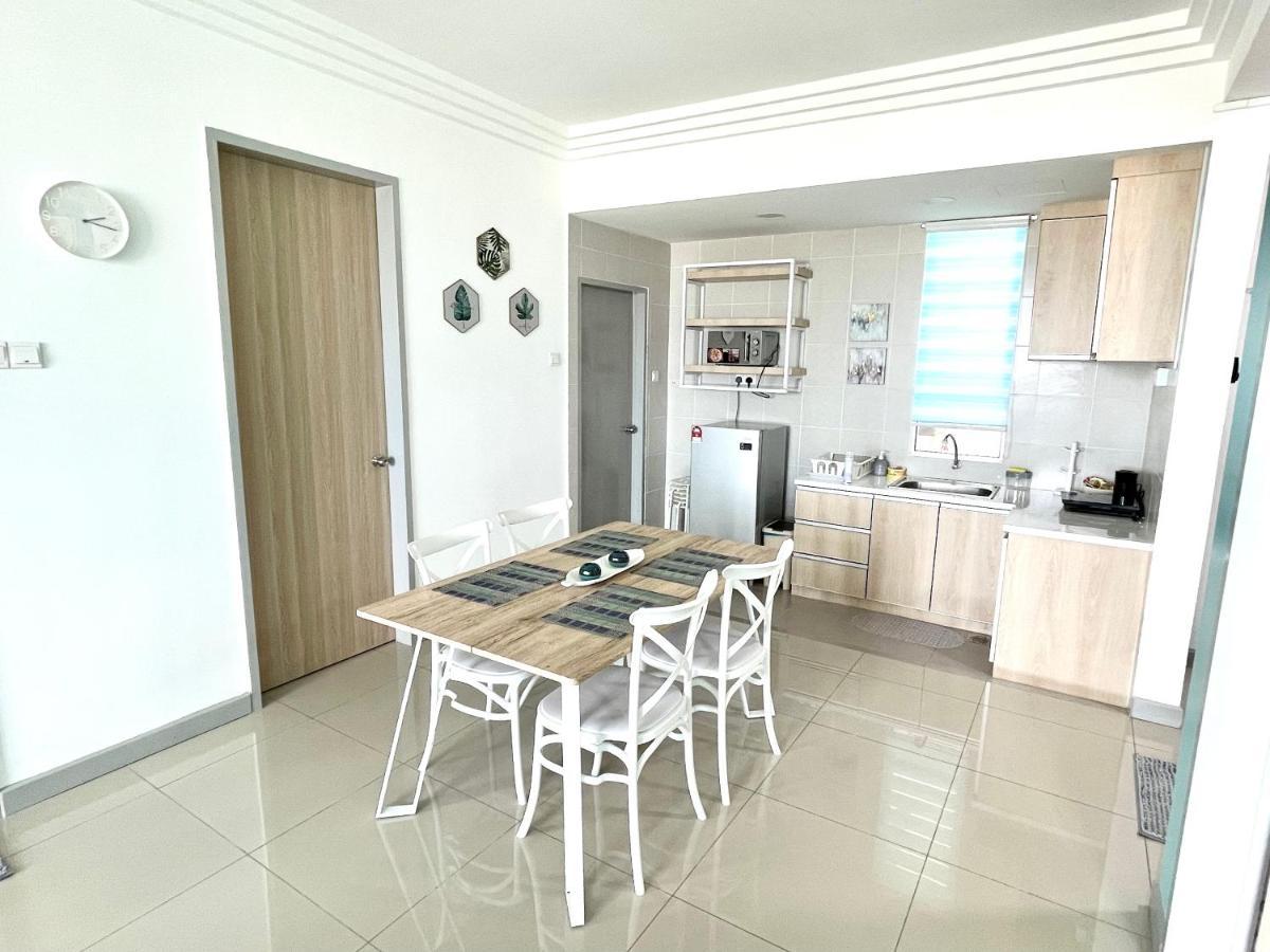 קואלה טרנגאנו New Seaview Families Suite - Breezy Blue מראה חיצוני תמונה