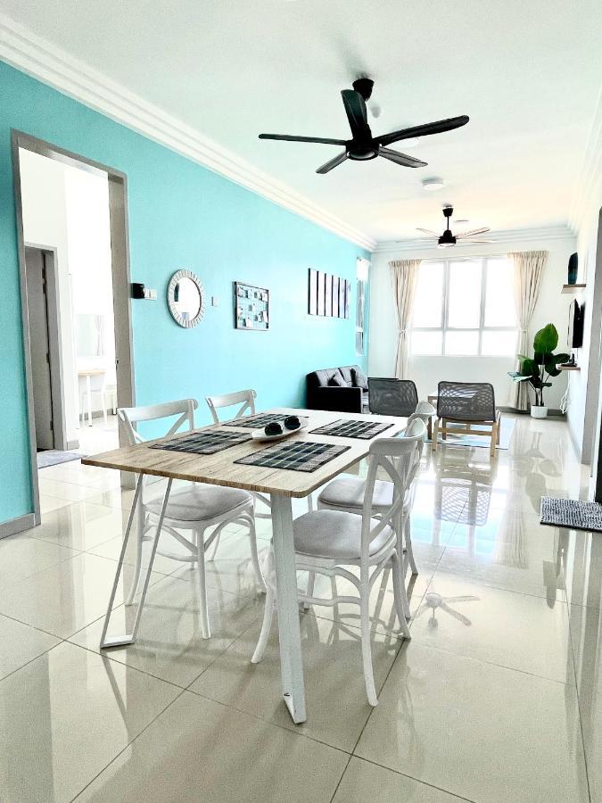 קואלה טרנגאנו New Seaview Families Suite - Breezy Blue מראה חיצוני תמונה